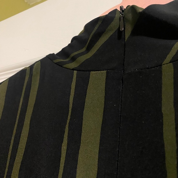 Stripes asymmetric hem dress - Picture 7 of 7